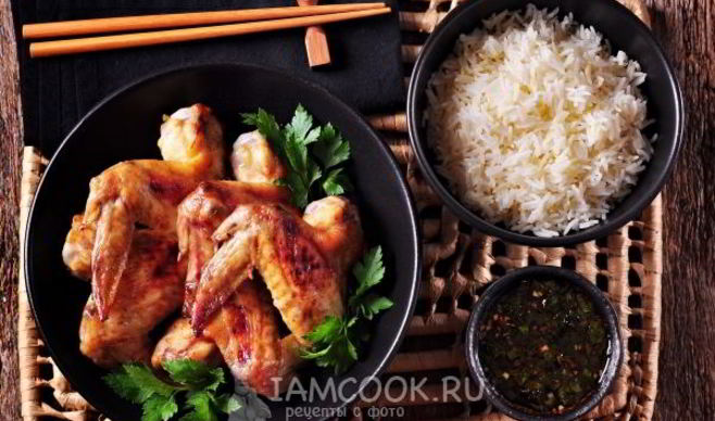 Запеченные куриные крылышки, маринованные в наршарабе