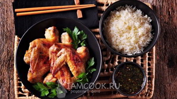 запеченные куриные крылышки, маринованные в наршарабе